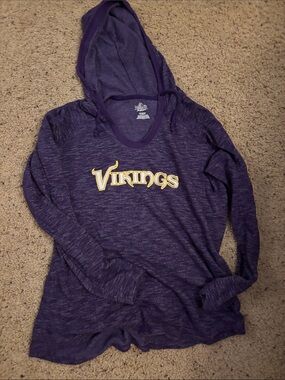 Women’s Vikings sweatshirt